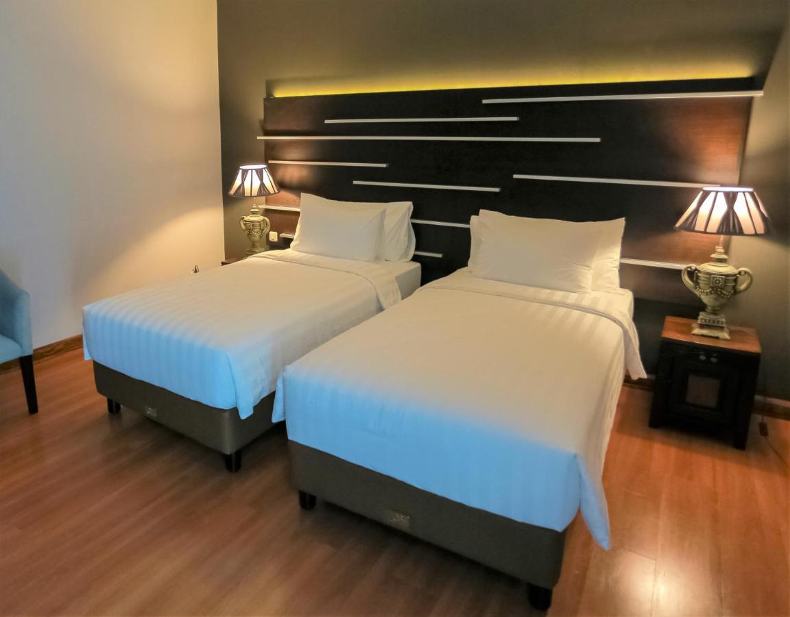 Madina Inn Yogyakarta Exteriör bild