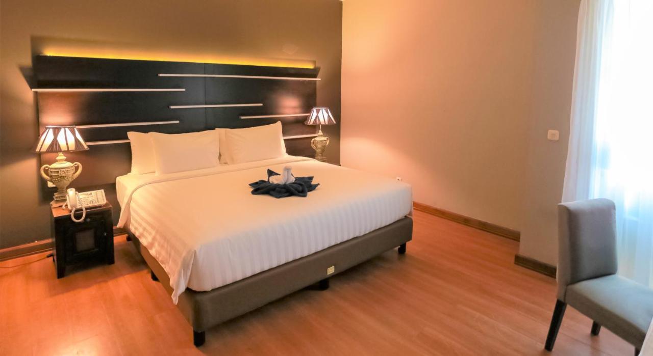 Madina Inn Yogyakarta Exteriör bild