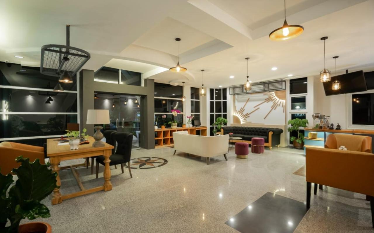 Madina Inn Yogyakarta Exteriör bild