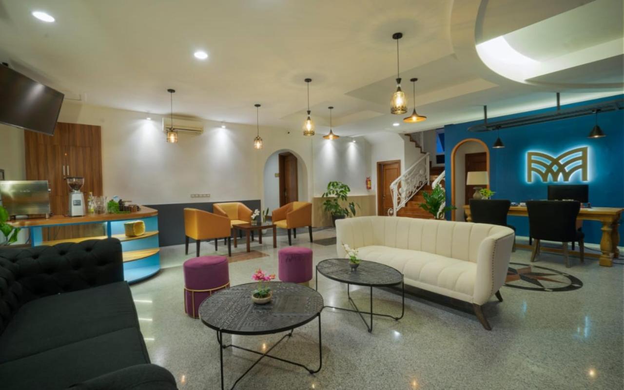 Madina Inn Yogyakarta Exteriör bild