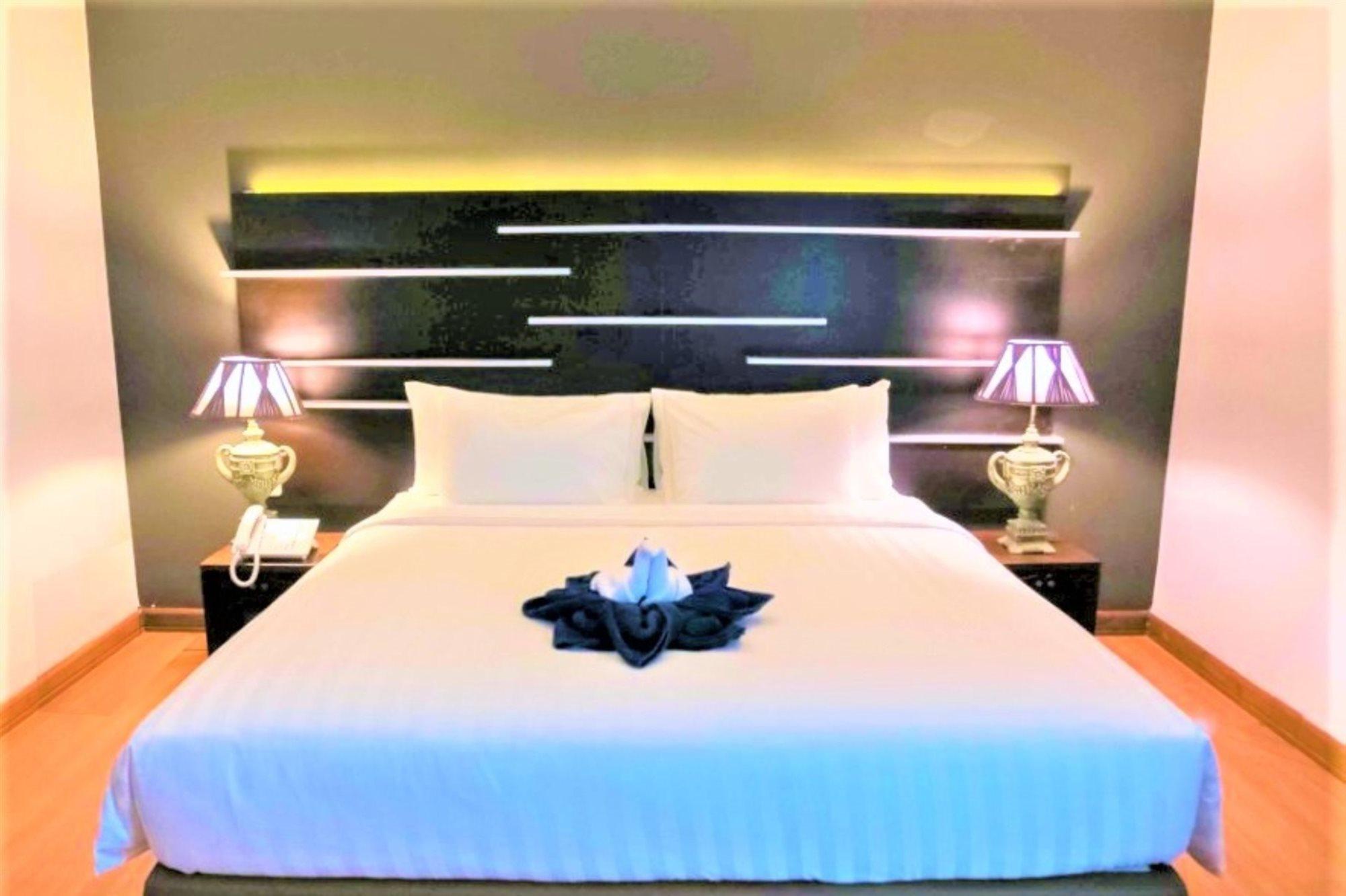 Madina Inn Yogyakarta Exteriör bild