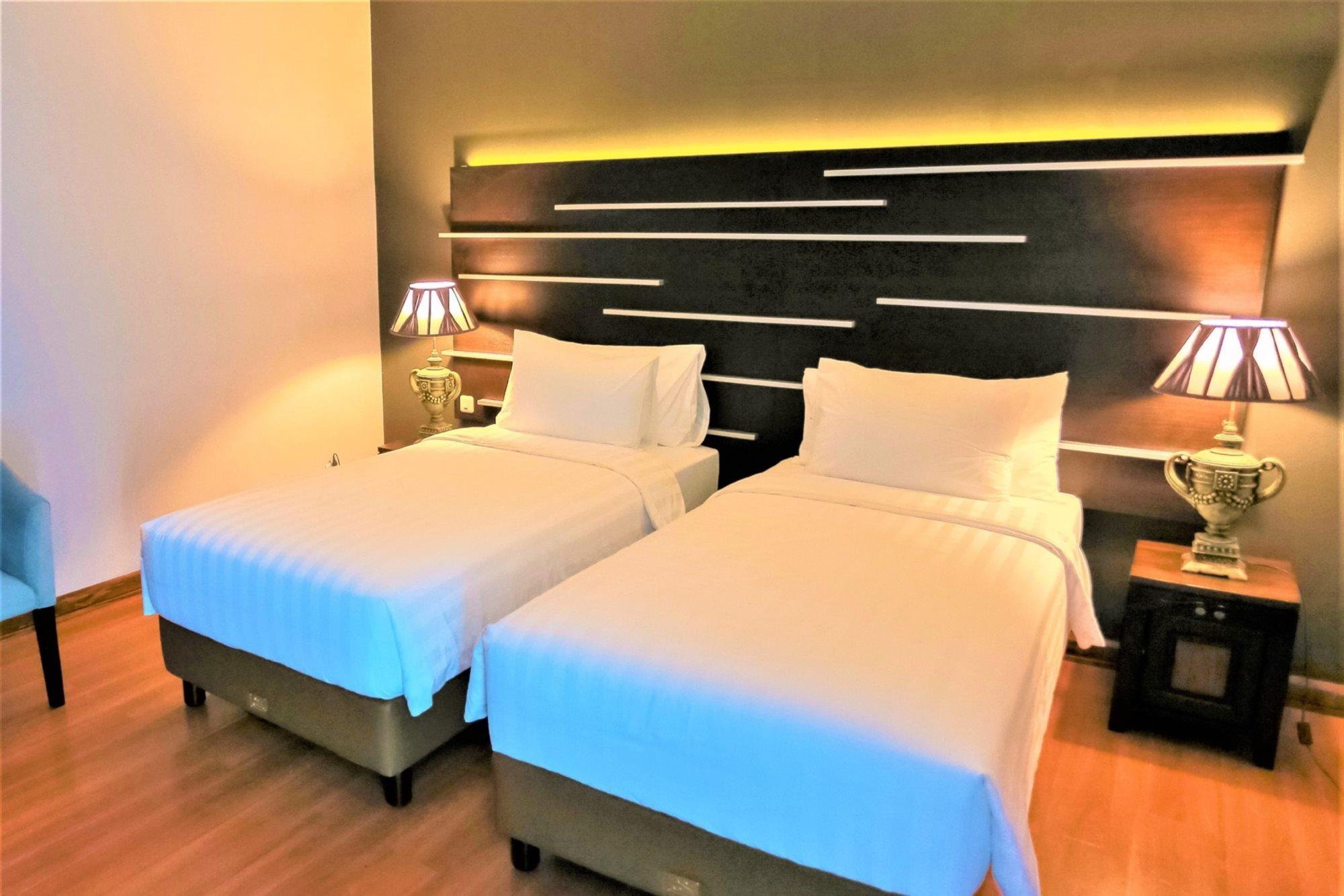 Madina Inn Yogyakarta Exteriör bild